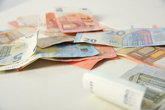 euro geld geldscheine scheine währung money liegend