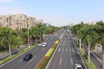 Obraz premium Traffic flow under the bridge