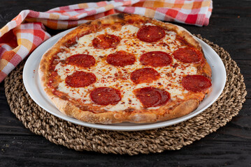 Salami Pizza