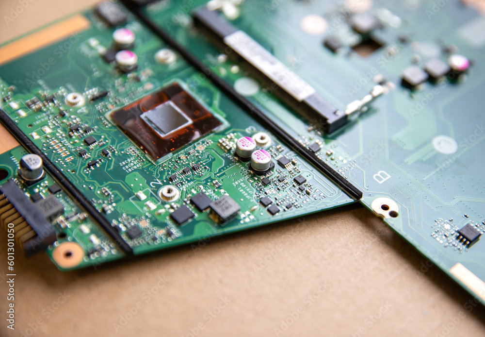 Aufkleber a computer motherboard for a laptop with a processor.