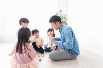 Fototapeta premium パパと子どもたち