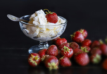 - dessert with strawberries and whipped cream