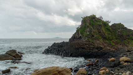 Fototapeta premium Coastline Cliff Ocean Cloudy Sky 