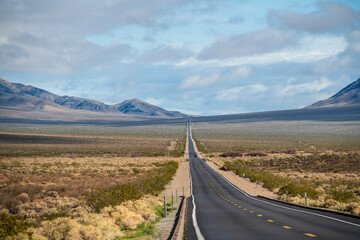 the road to the mountains