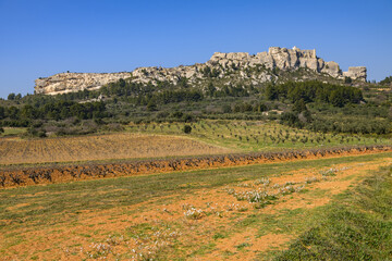 Fototapeta premium The massive rock of Les Baux de Provence