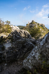 Fototapeta premium Village perché d'Eze depuis le chemin de randonnée menant au sommet du Mont Bastide