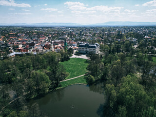 Fototapeta na wymiar Palace in the city park Pszczyna