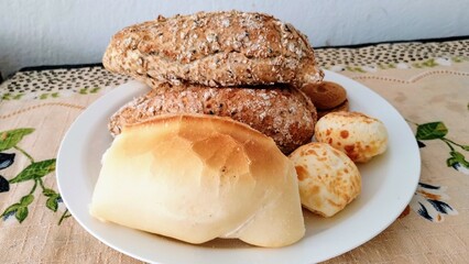 Breads in the plate