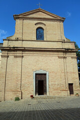 Fototapeta na wymiar Morro d'Alba Chiesa di San Gaudenzio Hochformat