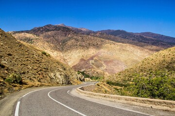 ROUTE DU TIZ-N-TICHKA