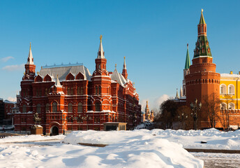 Obraz premium View of Manezhnaya Square and the Historical museum in the center of the capital in winter, located next to the Kremlin..in Moscow, Russia