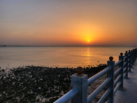 Sonnenuntergang am Meer in Kuwait City