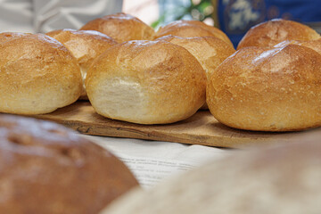 Brötchen Bäcker backen goldbraun