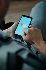 man uses a simulated dating app