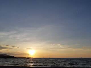 Naklejka na ściany i meble beautiful sunset view from Thailand beach