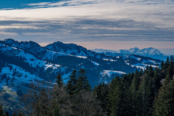 Fototapeta na wymiar Winter hike on the Nagelfluhkette in the beautiful Allgau Alps