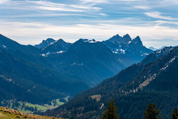 Fototapeta premium Hike from Zoeblen to Schoenkahler in the beautiful Tannheim Valley