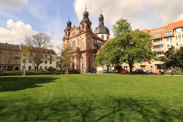Frühling in Mannheim; Schillerplatz mit Jesuitenkirche - obrazy, fototapety, plakaty