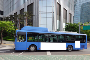 Bus on the road in Seoul, Bus billboards  © 형석 황