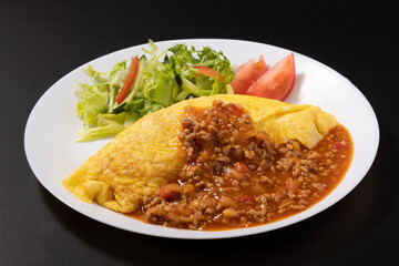 ミートソースのオムライス