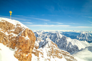 Zugspitze, Gipfel im Schnee, Alpenpanorama 