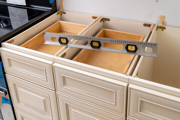 leveling kitchen cabinets