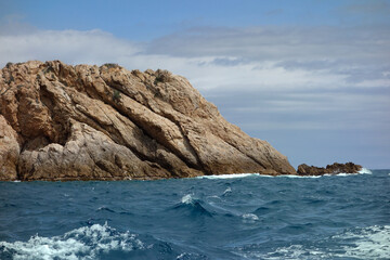 Fototapeta na wymiar Rock in the Sea