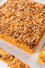 Pumpkin spice fudge with pecans