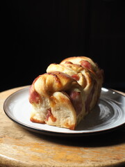 Obraz na płótnie Canvas loaf of cheese and bacon bread