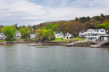 Fototapeta na wymiar Coastal homes Boothbay Harbor Maine