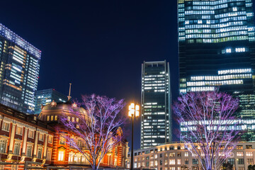 イルミネーションの東京ビジネス街　日本