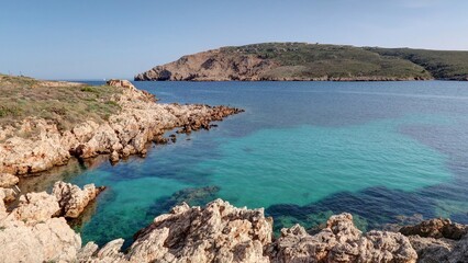 survol du village de Fornells au nord de l'île de Minorque dans l'archipel des Baléares Espagne	
