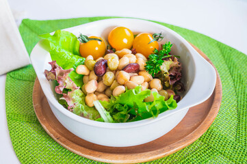 ミックスビーンズのサラダ