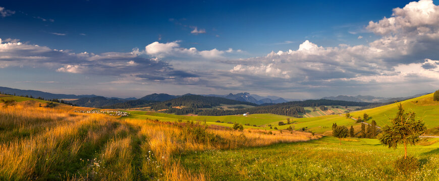 Kacwin i okolice - Bac&oacute;wka i krajobraz Spiszu.  Panorama pięknego krajobrazu wiejskich p&oacute;l. 