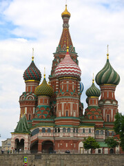 Fototapeta na wymiar St. Basil's Cathedral on Red Square in Moscow