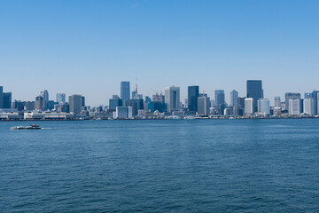 Fototapeta premium 東京レインボーブリッジから望む都市風景