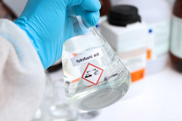 Hydrofluoric acid, Hazardous chemicals and symbols on containers