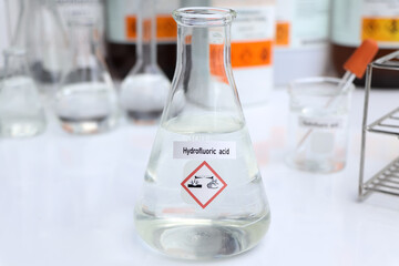 Hydrofluoric acid, Hazardous chemicals and symbols on containers