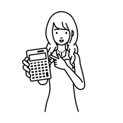 立って電卓を指差してこちらに向けて見せているドレスの女性