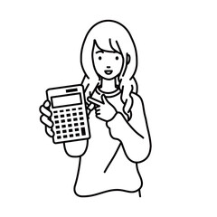 立って電卓を指差してこちらに向けて見せているスウェットの女性