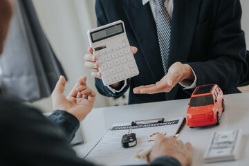 Up close shows the calculator for the cost of the car and the rental interest that must be paid....