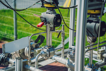 Liquid nitrogen tanks and heat exchanger coils for producing industrial gas