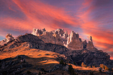 Naklejka na ściany i meble Montagna al tramonto in Piemonte (monte Seguret)