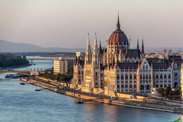 Fototapeta premium Danube river and Hungarian Parliament Building in Budapest, Hungary