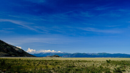 image of the southern end of Kluane lake showing the drying up of the lake as this was at one point under water