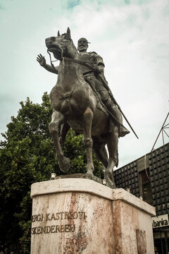 SKOPJE, MACEDONIA - SEPTEMBER 19, 2009: Gjergj Kastriot Skenderbeu statue in the Albanian part of Skopje. Skenderbeg is a major medieval hero and figure of the history of Albania.