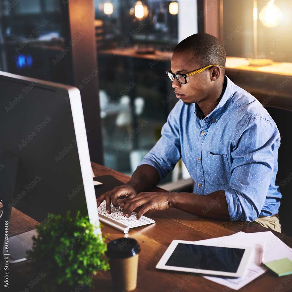 Aufkleber business man, night and work on computer with office typing and project web research. african male w