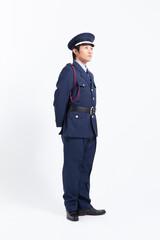 制服姿の男性警備員