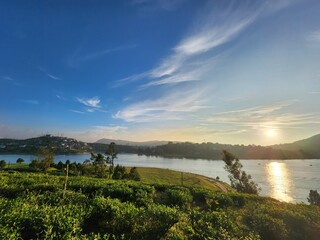 Obraz premium sunset over the river