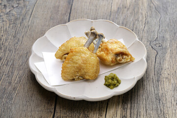 fried chicken wings with crispy skin, Japanese cuisine